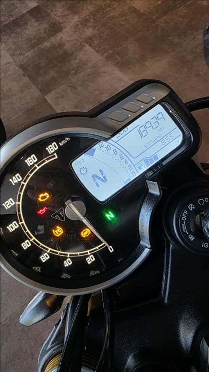 TRIUMPH SPEED 400 - Foto 5