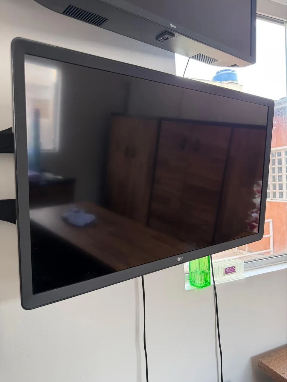 Vendo tv LG 32 polegadas novinha smart tv 