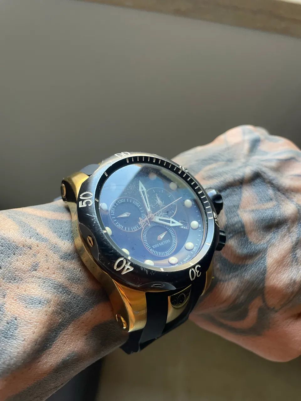 Relógio INVICTA VENOM DOURADO - ORIGINAL