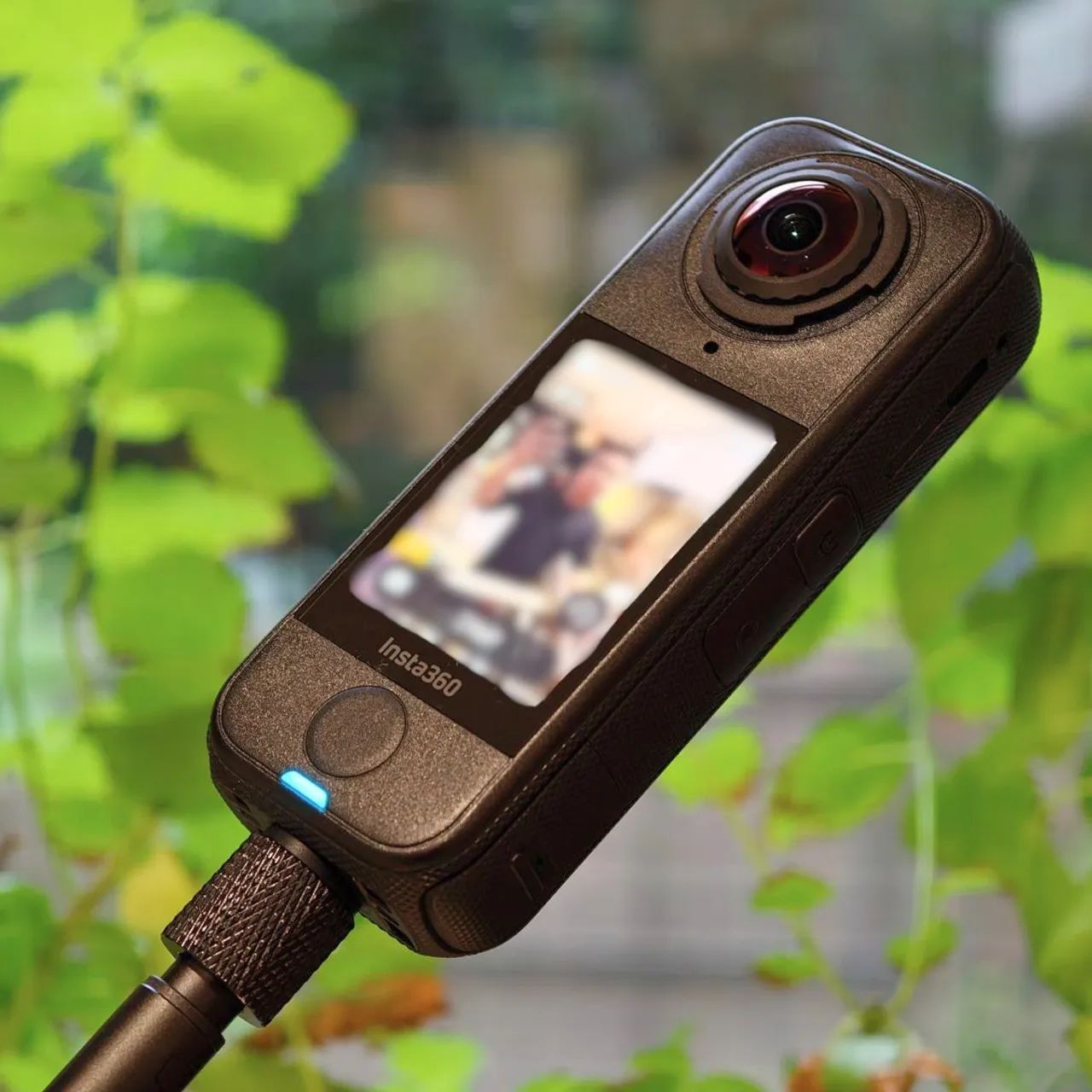 Câmera de ação 8k insta 360 X4 Air combo 2 baterias e bastão de selfie  - Foto 3