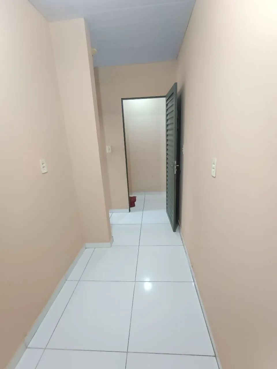 //Prédio no Japiim com 8 apartamentos - Foto 2