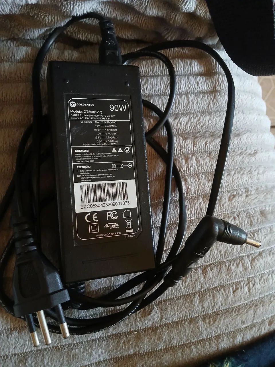 Carregado universal notebook 