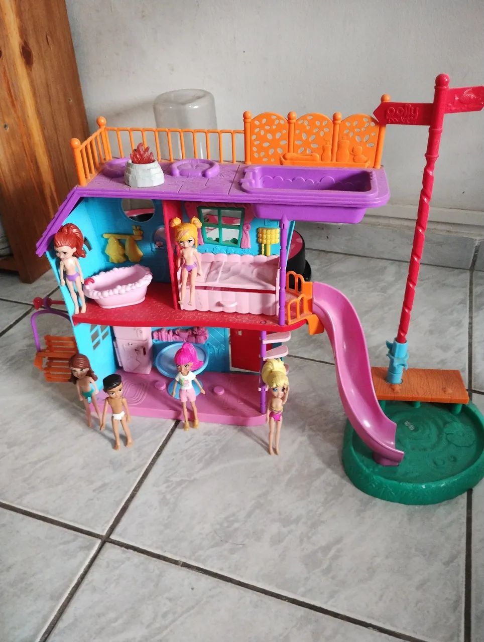Casa da Poly com acessórios e bonecas  - Foto 2