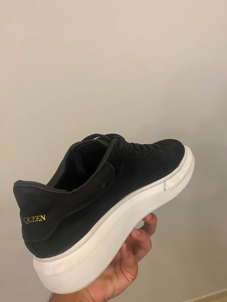 Tênis Alexander McQueen Oversized de Cano Baixo - Foto 4