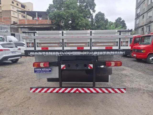Mercedez Benz Accelo 1016 - Foto 5