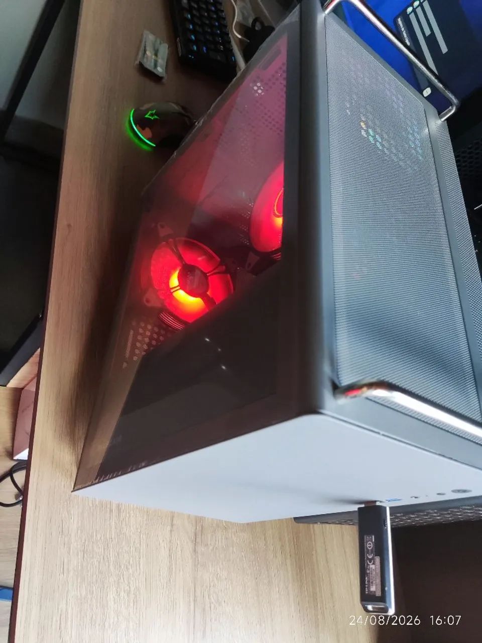 PC Ryzen 3 2200G 16gb RAM  - Foto 3