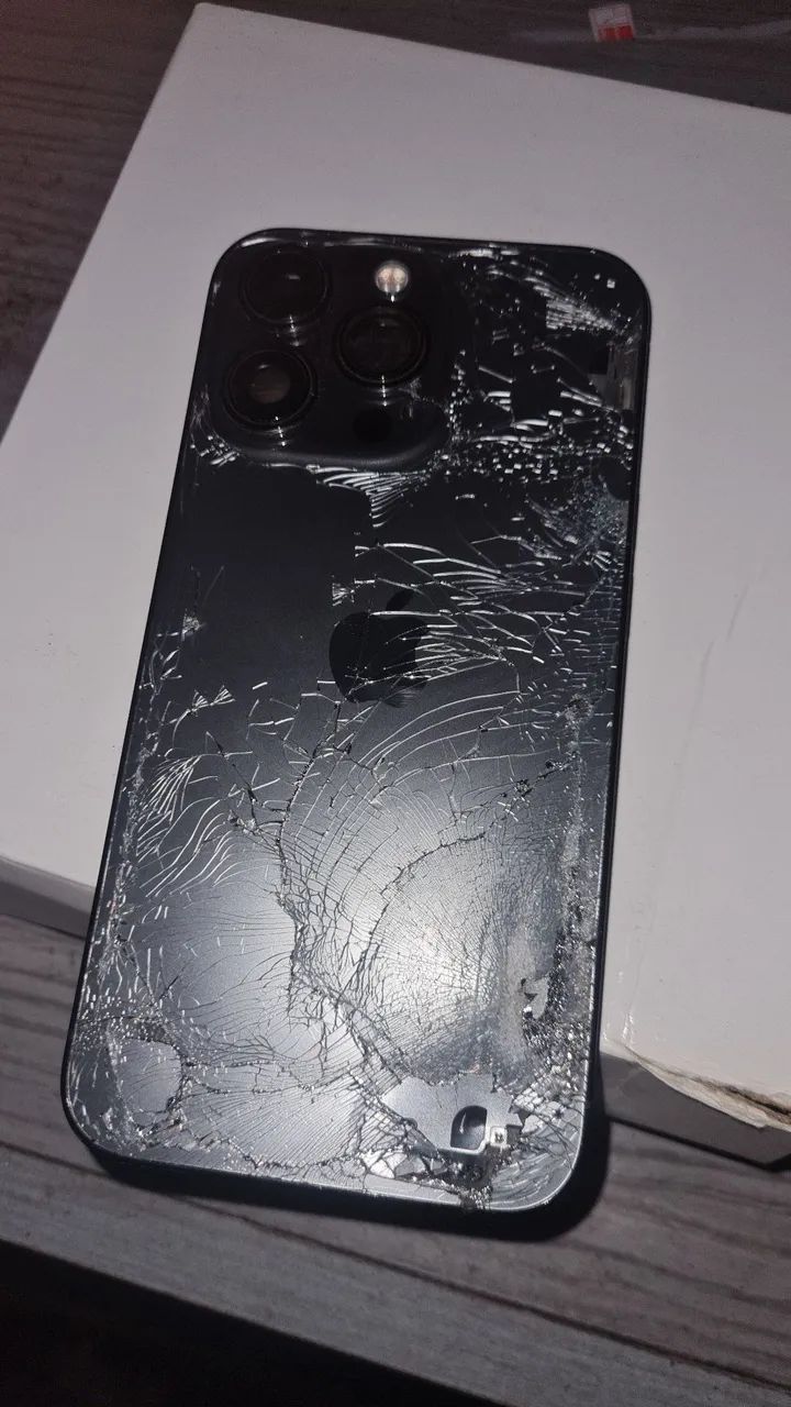 Carcaça iphone 13 pro  - Foto 2