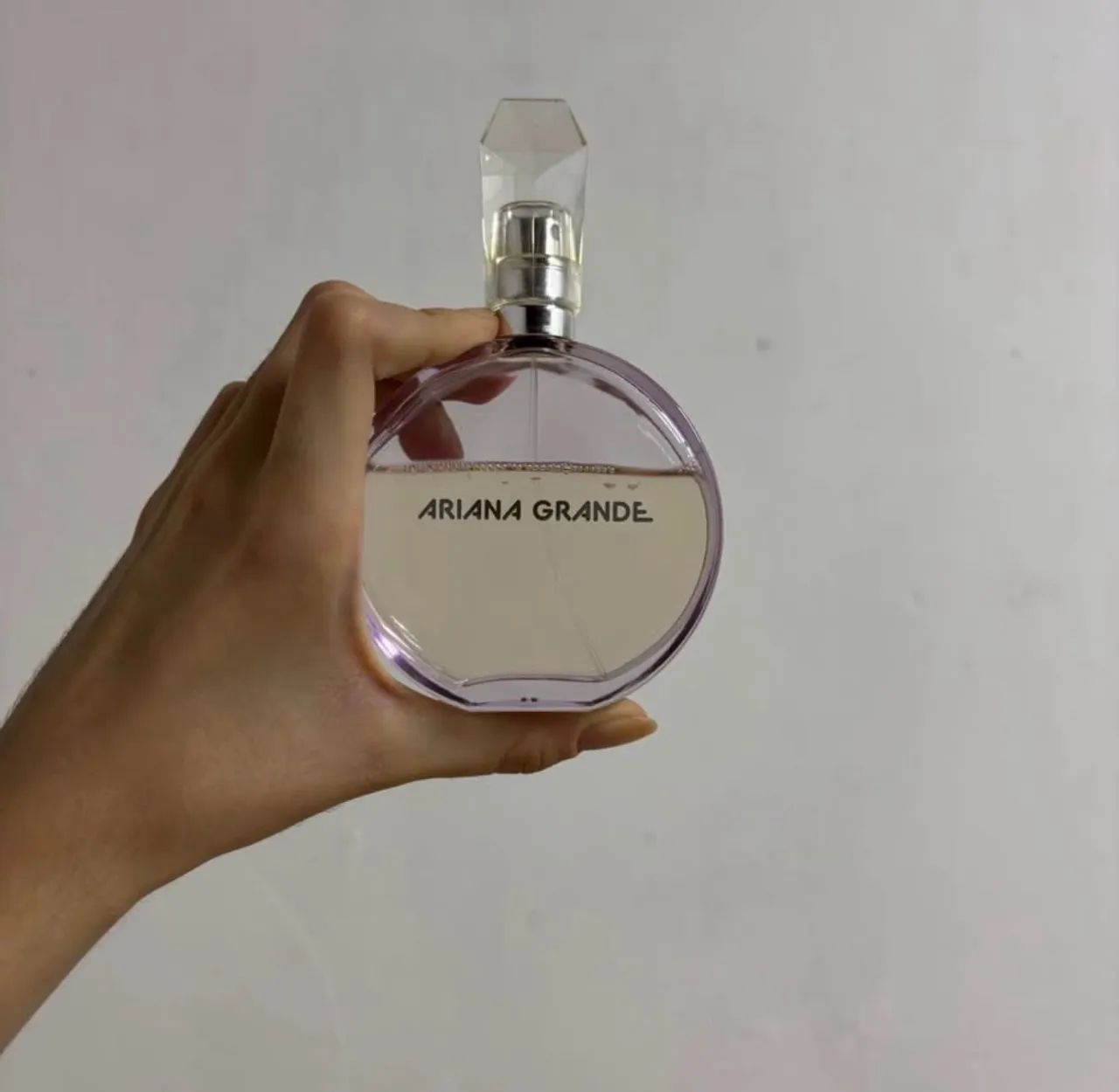 Perfume Ariana Grande R.E.M - Foto 2