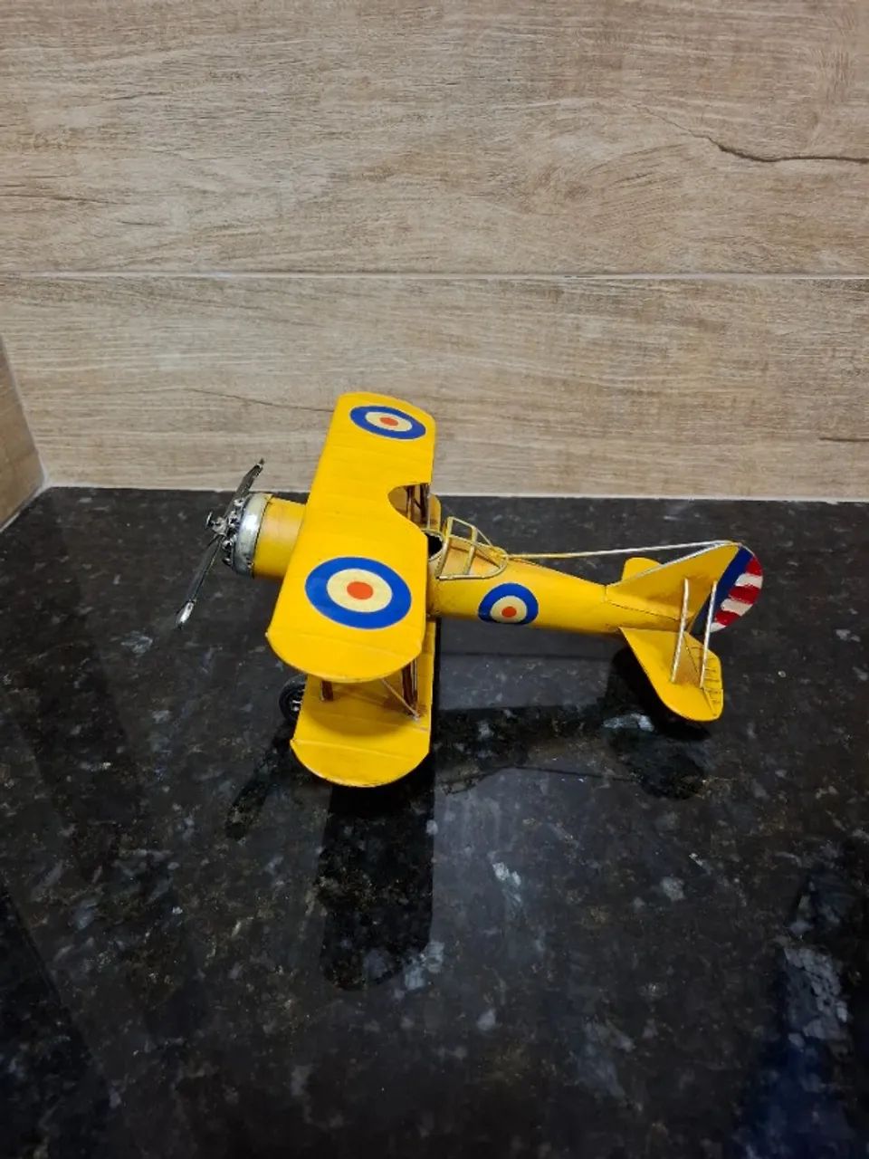 AVIÃO BIPLANO VINTAGE 25CM AMARELO - Foto 3