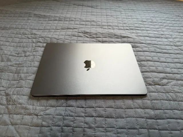 Apple MacBook Air M2 Midnight 13