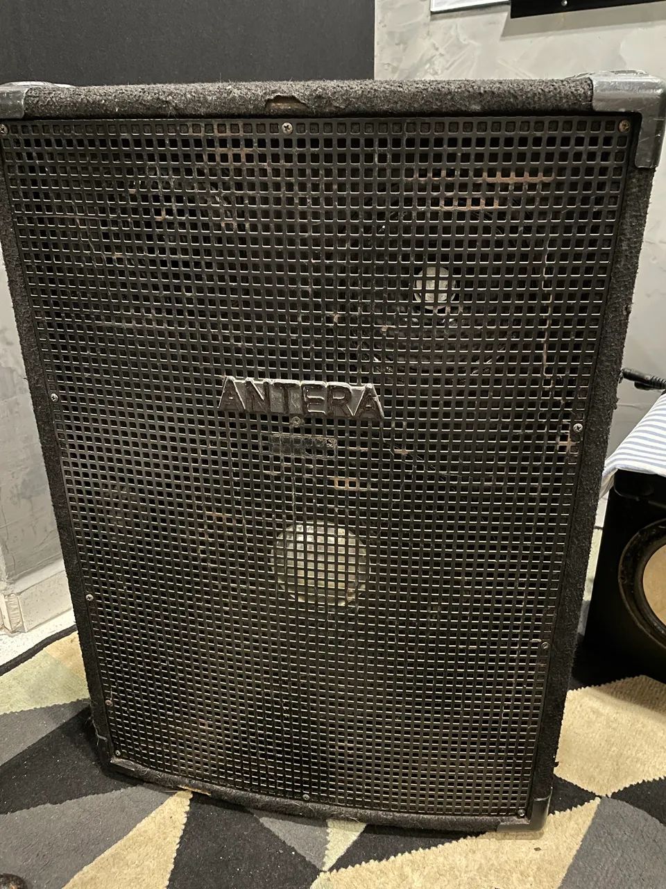 Caixa ativa Antera CP415A