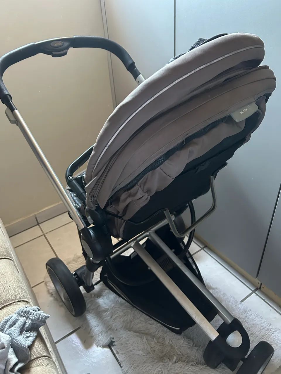 Vendo carrinho de bebê kiddo - Foto 2