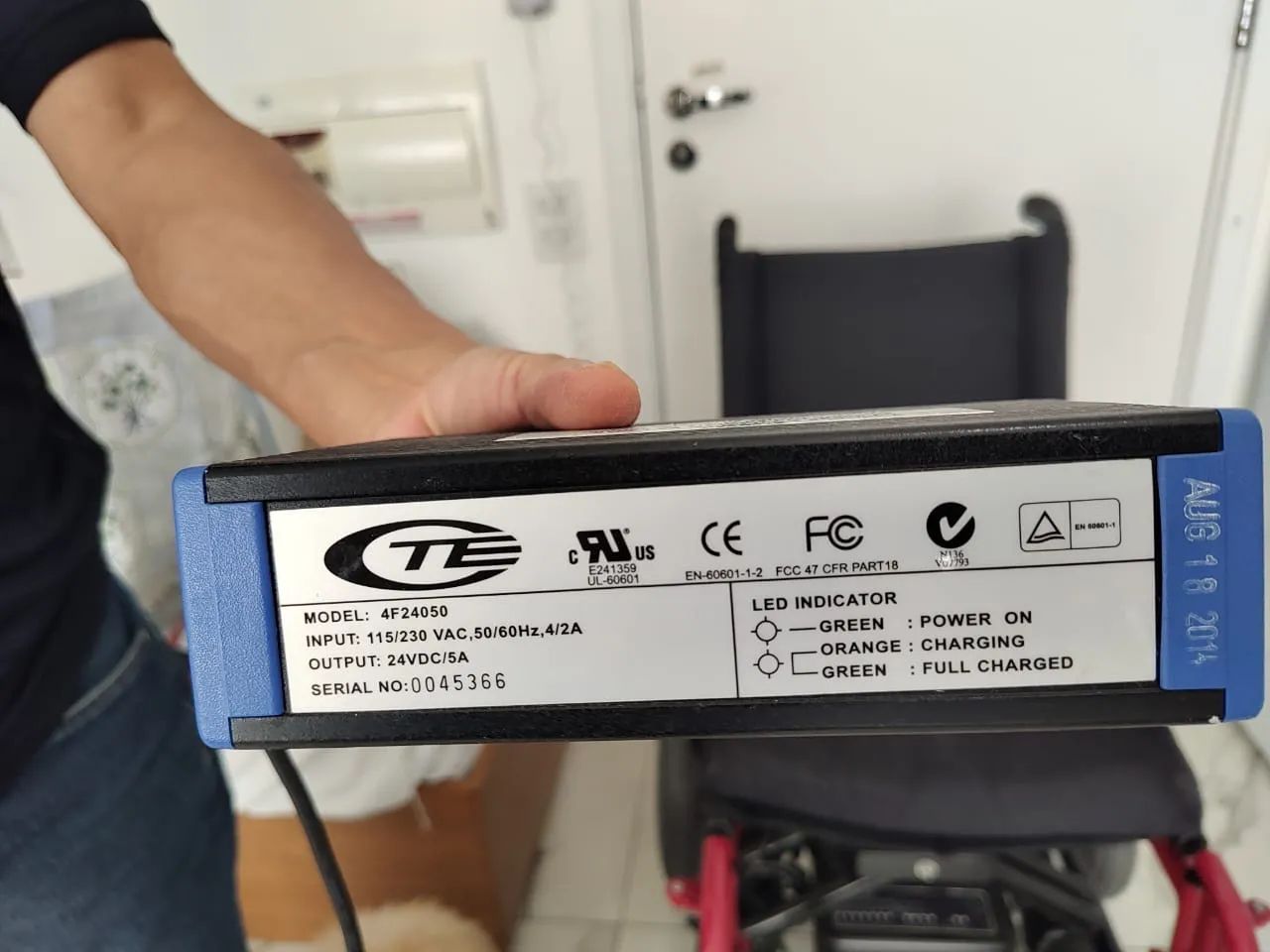 Cadeira de rodas motorizada Ortobras E4 (USADA) - Foto 4