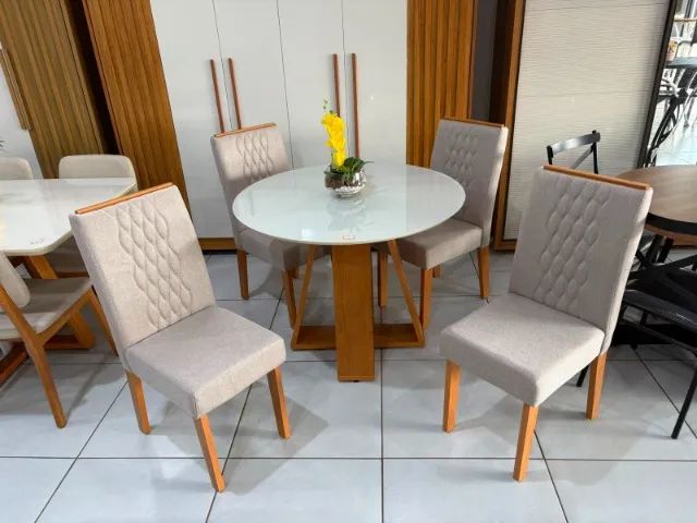 Mesa Celeste Redonda + 4 Cad Lia (Cedro/Linho Bege) - ? - Foto 3
