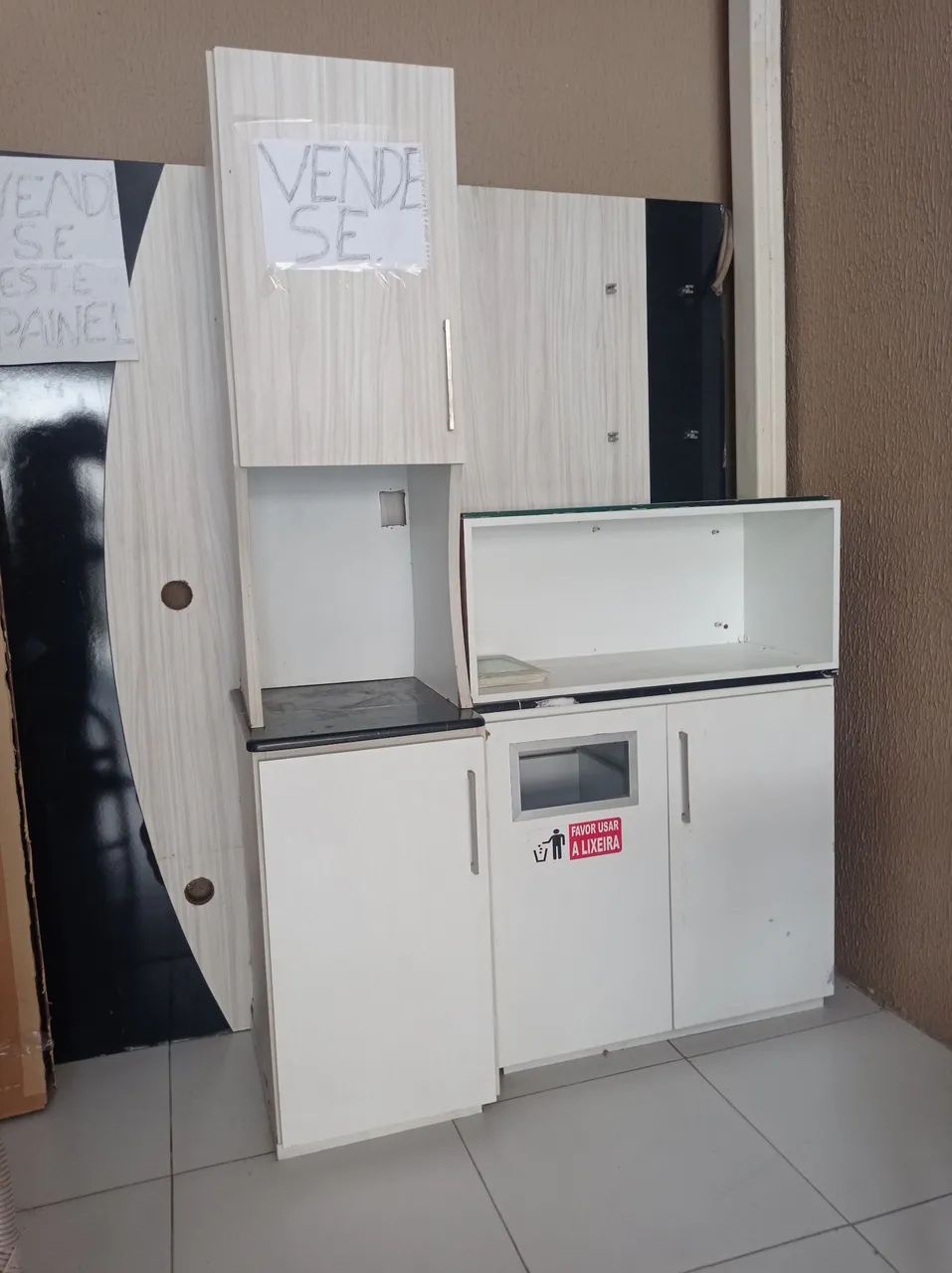 Armário multiuso um painel para TV