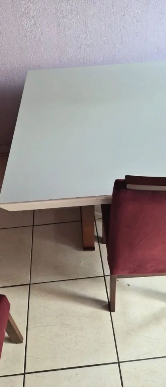 Mesa de tampa de vidro 6 cadeiras