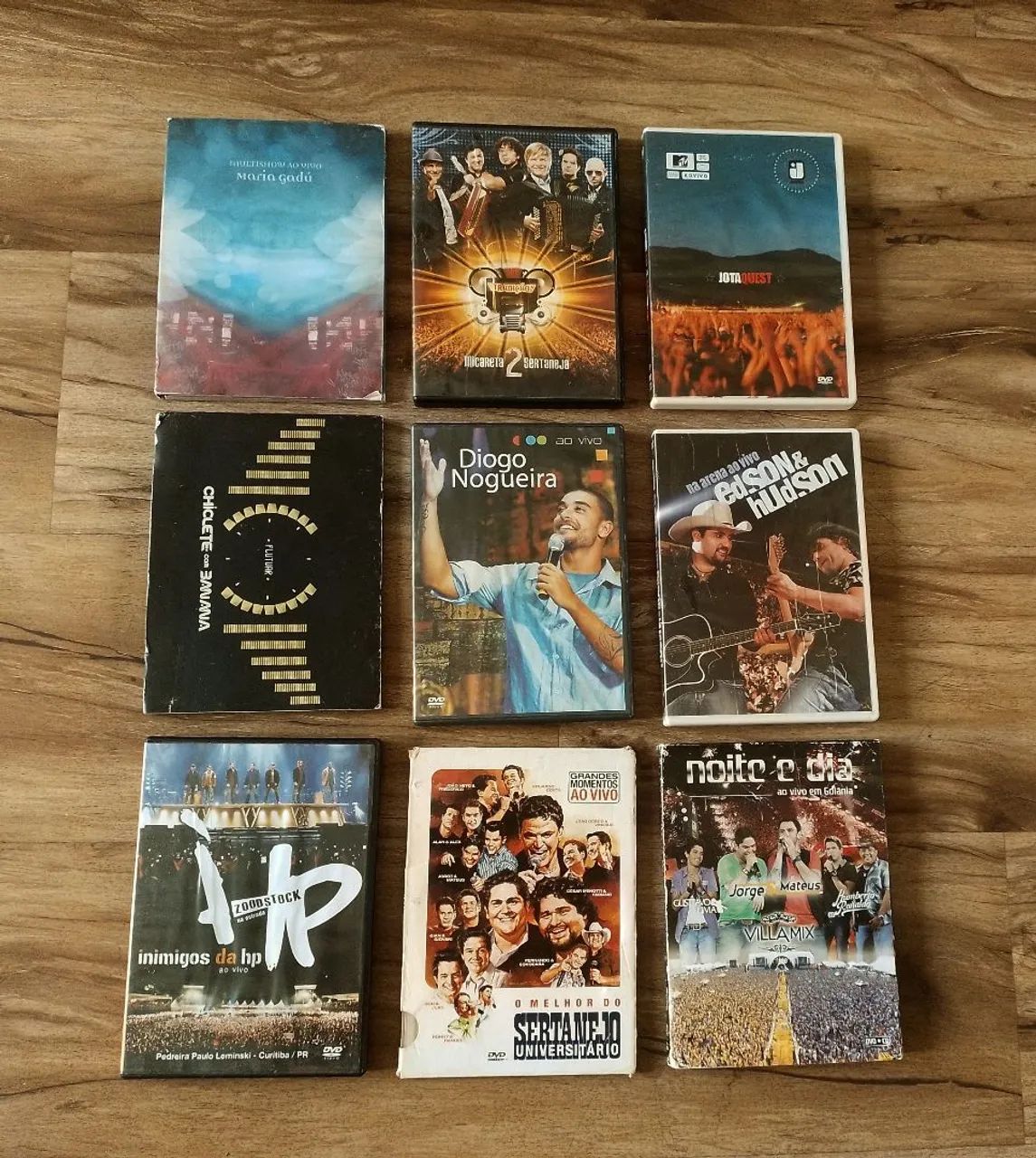 Lote de dvds musicais [26 dvds].