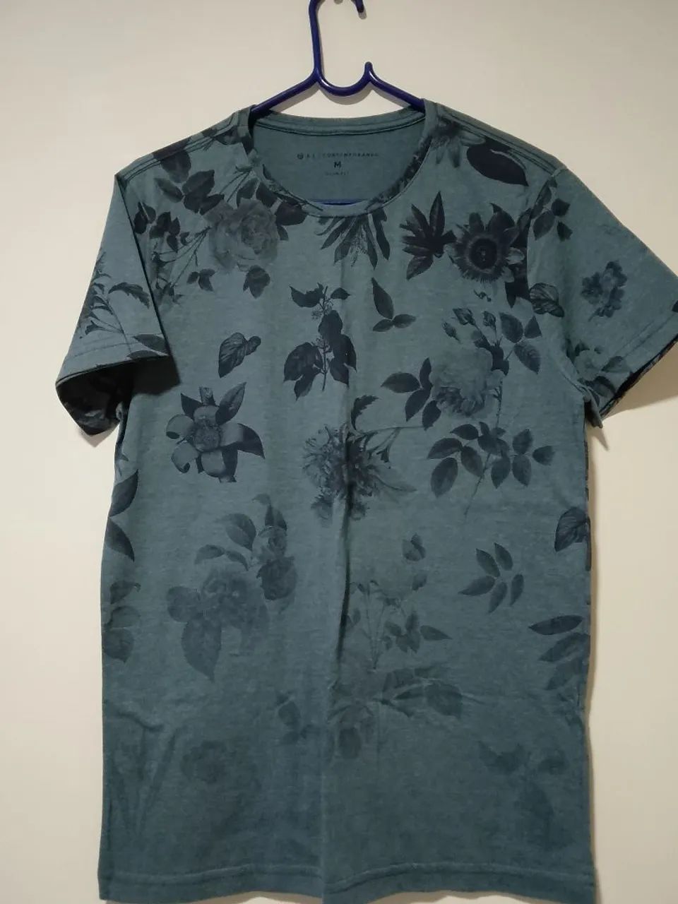 Lote com 6 Camisetas Tamanho P  - Foto 5