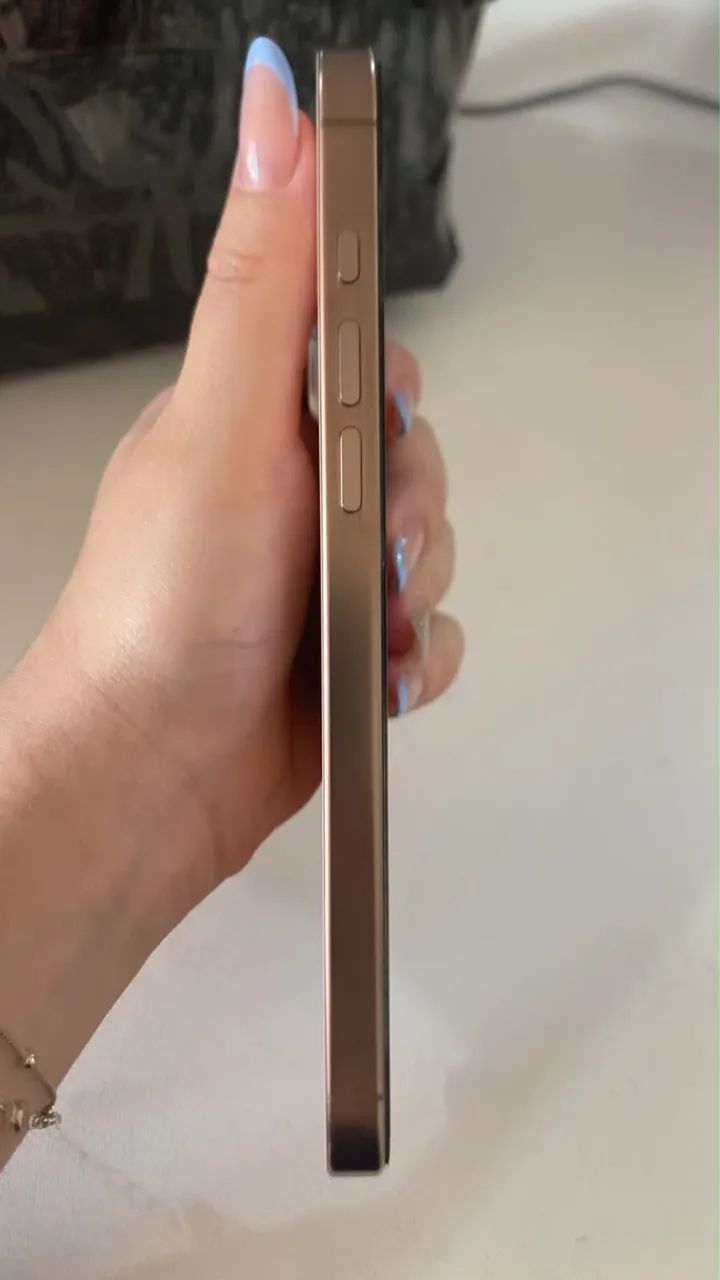 Vendo iPhone 16 pro max 256gb - Foto 5