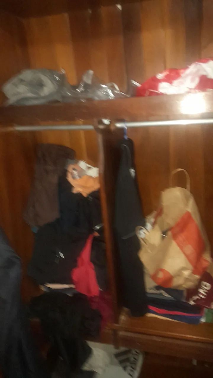 Guarda roupa de madeira  - Foto 4