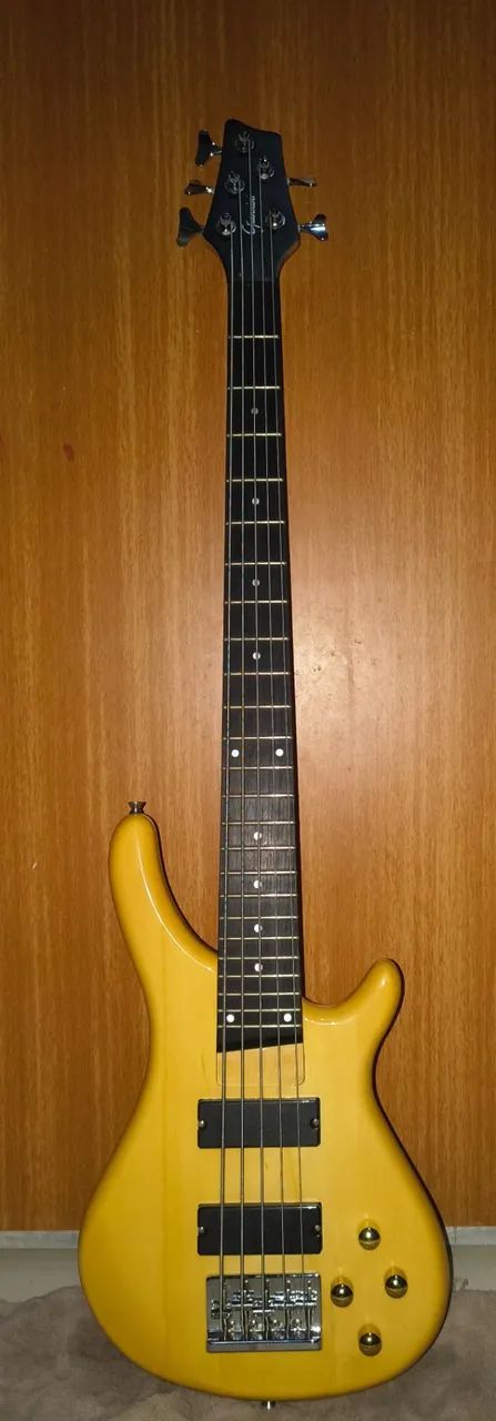 Contra baixo Gianini , Ativo, 5 cordas ,  no Blindado,   Com um som perfeito ,  4 kinob, - Foto 3