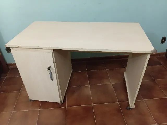 Mesa de escritorio com armário  - Foto 3