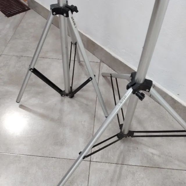 Tripés de Iluminação