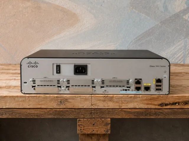Roteador Cisco 1941 1900 Series 2 Gigabit VPN e Laboratório - Foto 4