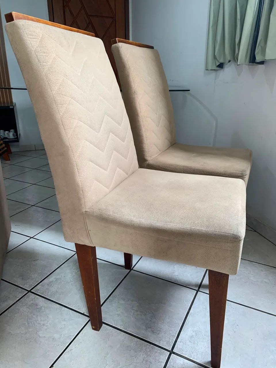 Vendo mesa de mármore/ 4 cadeiras (USADA) - Foto 4