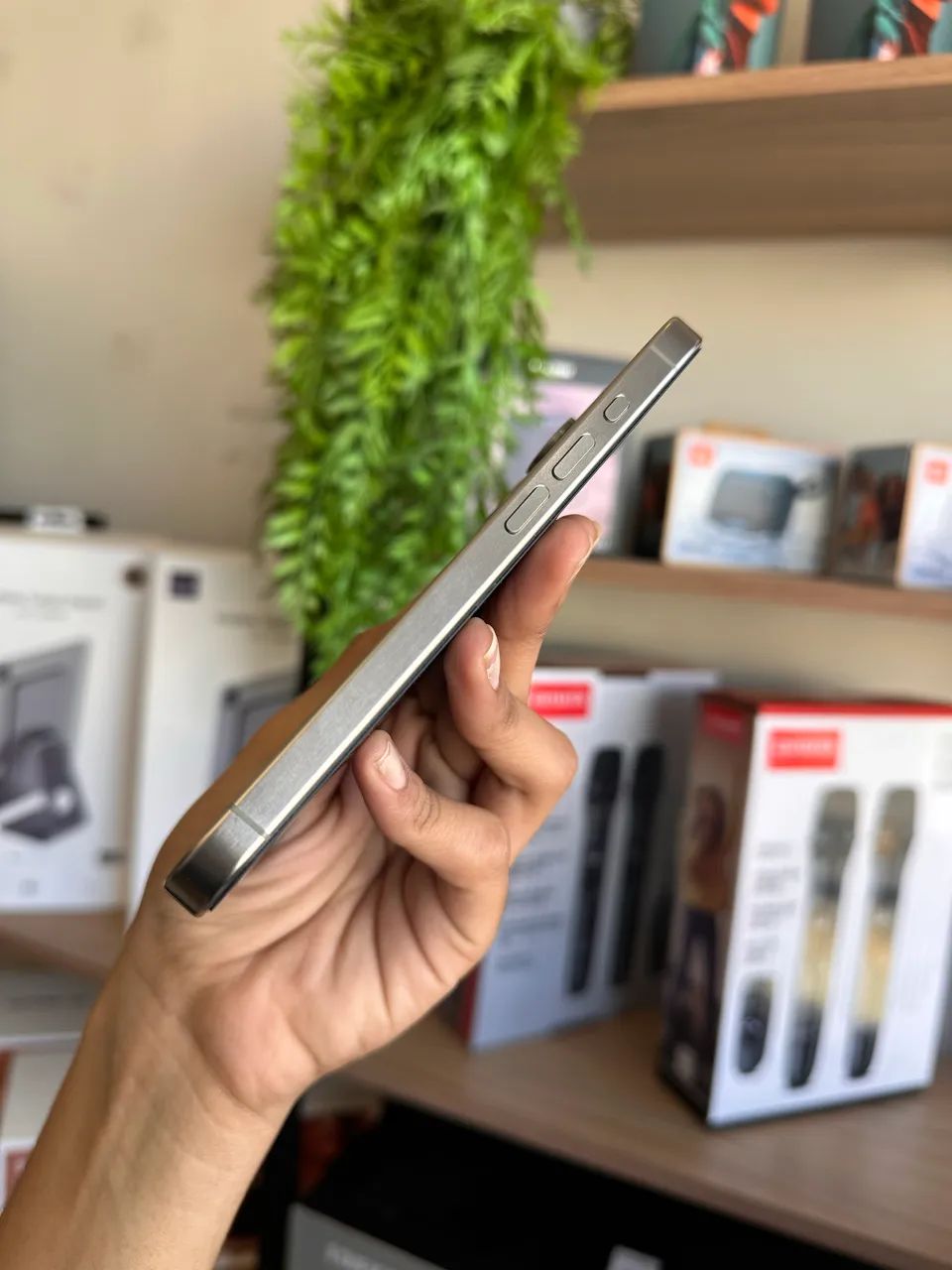 iPhone 15 Pro - 256GB - Foto 4