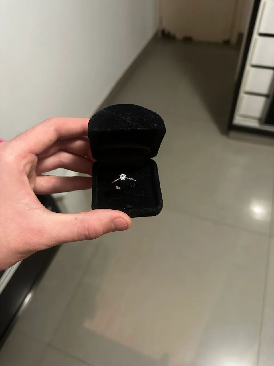 Anel de moissanite (Celline Joias)