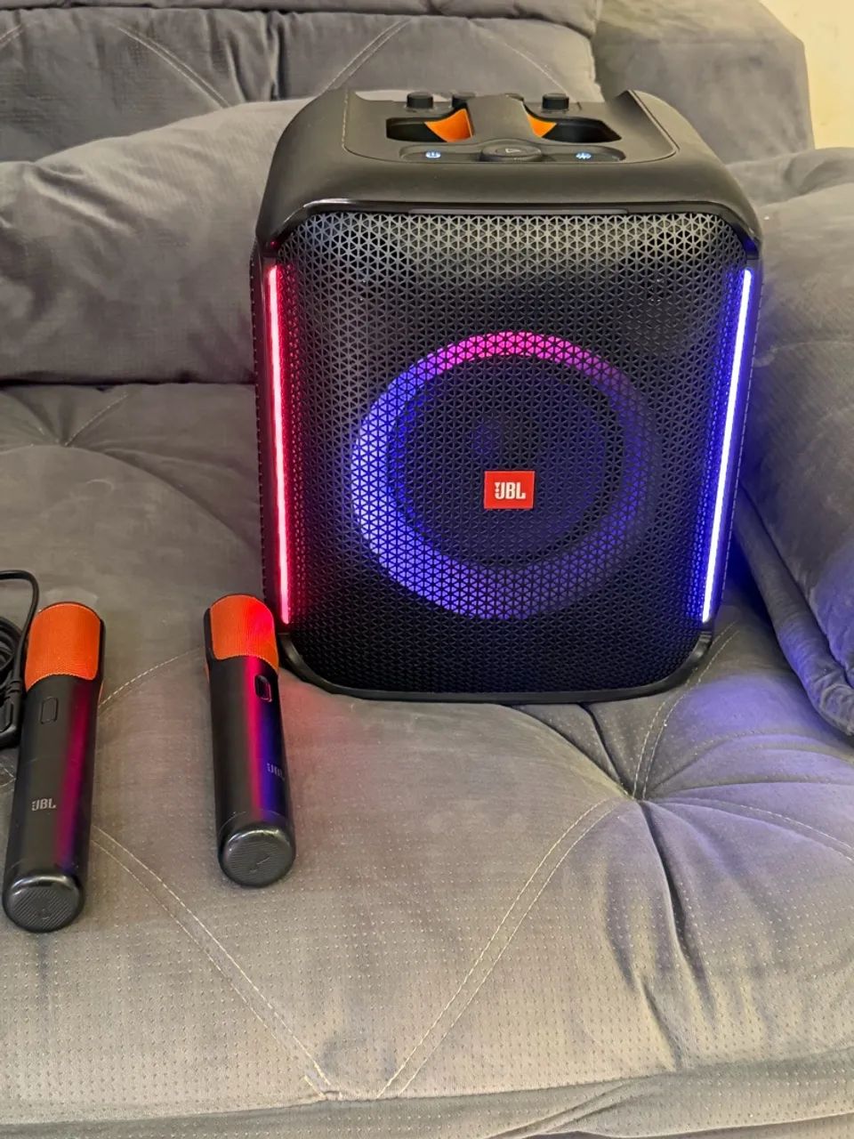 Jbl encore ,caixa com som absurdo e dois microfones de brinde para karaokê 1600$ - Foto 2