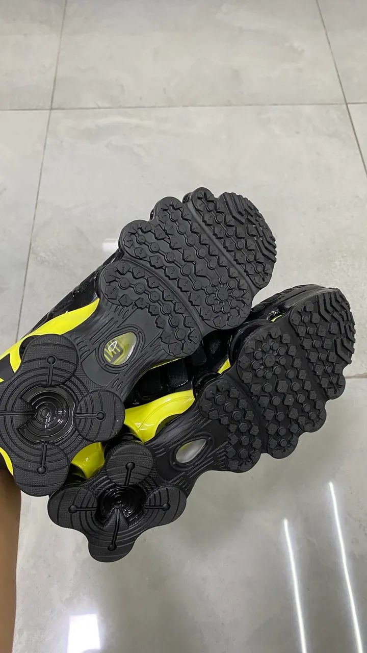 Nike Shox TL Black Dynamic Yellow Metallic Silver - Foto 5