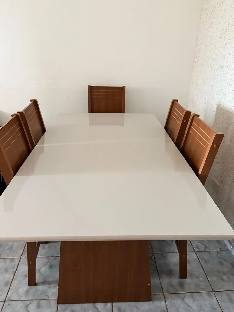Vendo mesa com 6 cadeiras - Foto 4