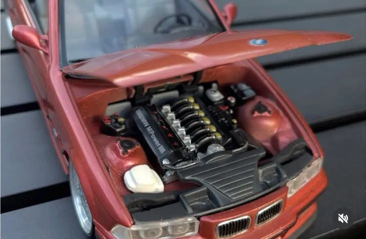 BMW M3 Marca UT 1:18 - Foto 4