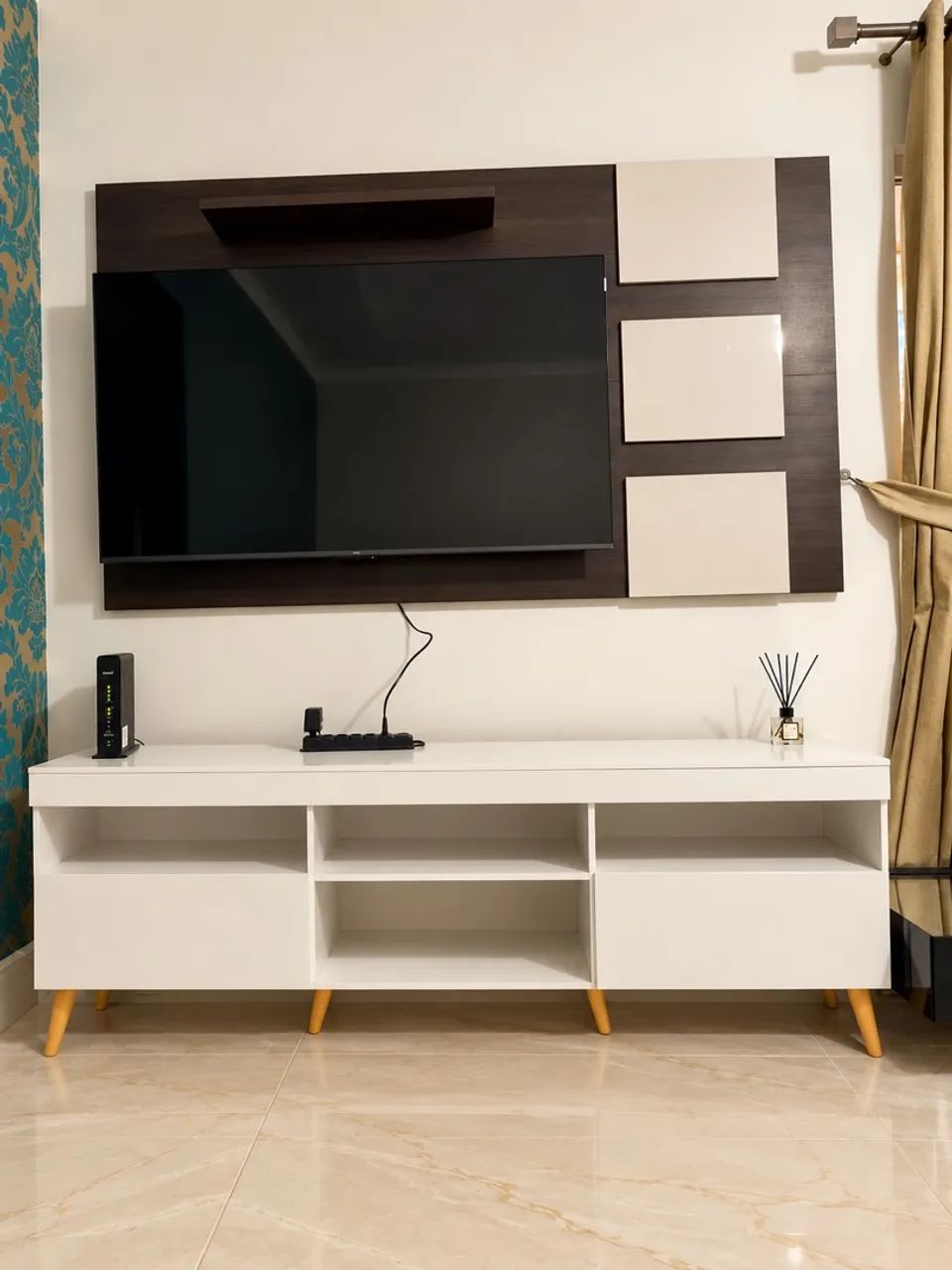 Rack com painel de televisão 
