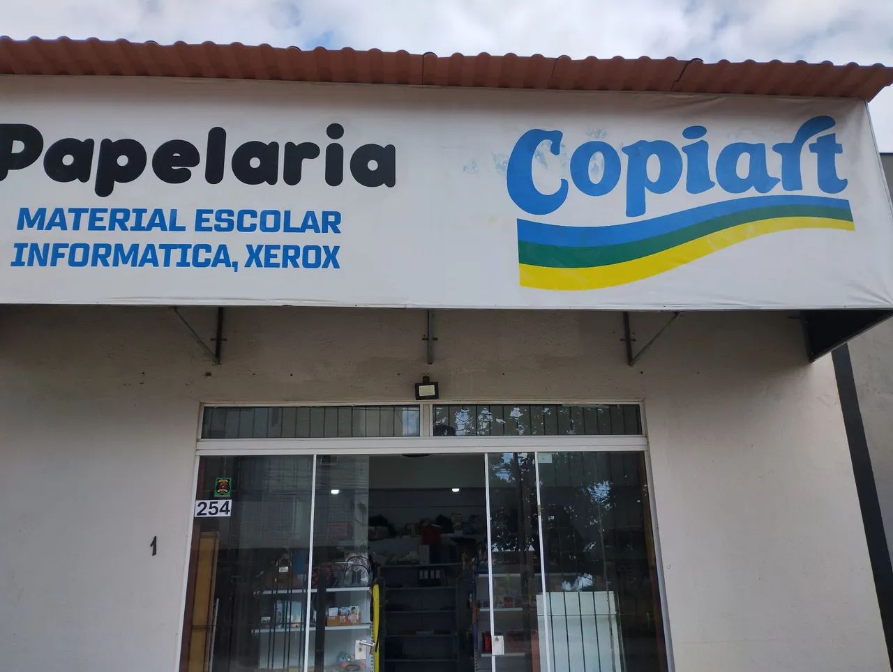 Vendo papelaria/porteira fechada 