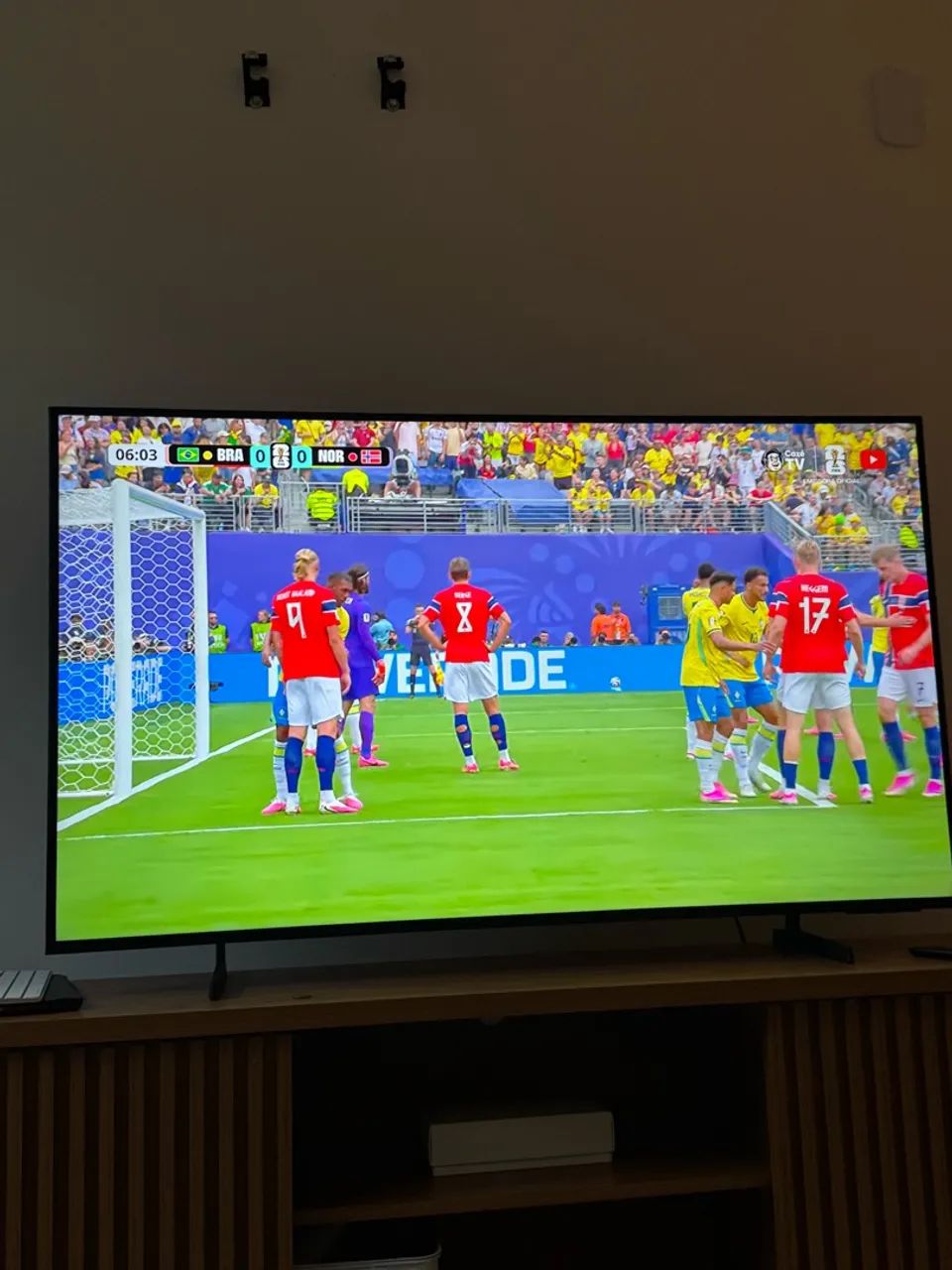 Samsung Smart TV 50" Crystal UHD 4K  - Foto 3