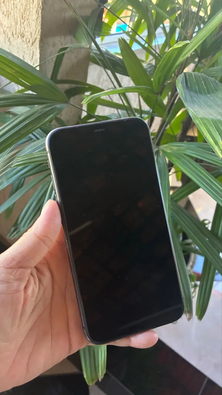 iPhone 11 64 gb preto