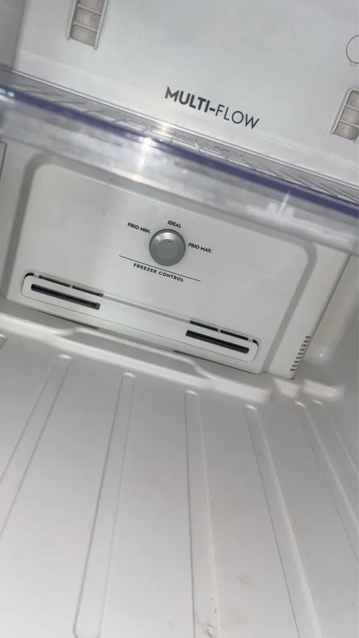 Geladeira Electrolux 402L