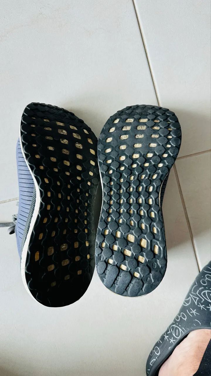 Tênis Adidas Boost 38 cinza - Foto 5