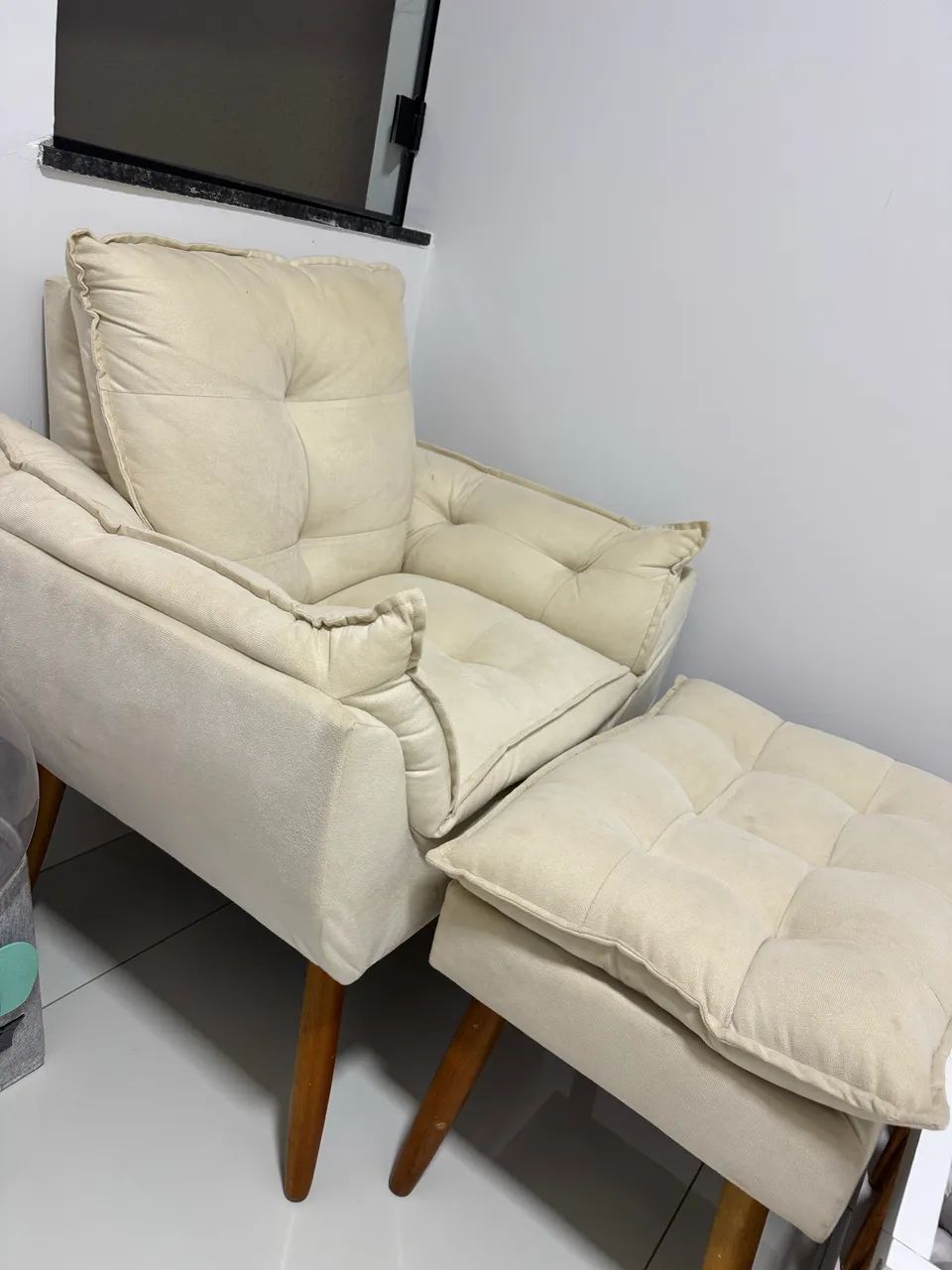 Poltrona amamentação c/ puff 