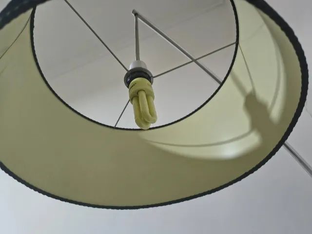 Mesa de canto com luminária  - Foto 5