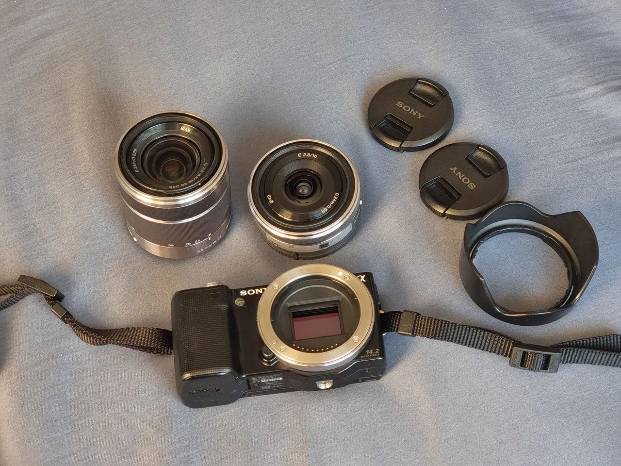 Camera Sony Nex 5 com lente 18-55mm e 16mm F2.8 - Câmeras e