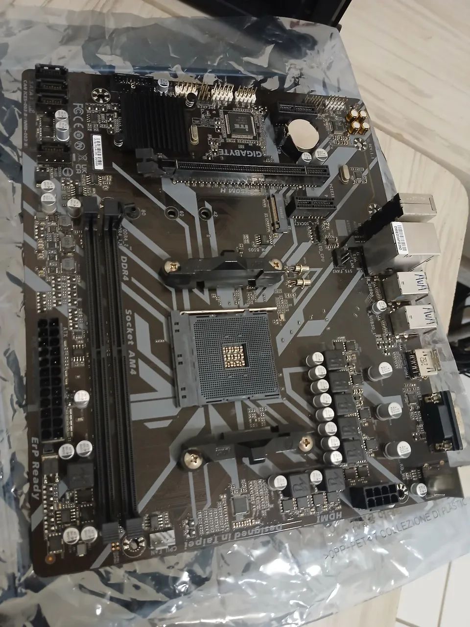 Placa mae gigabyte b450m h AMD am4 - Foto 2