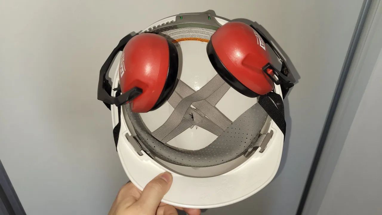 Capacete msa com carteira pushkey e abafador - Foto 3