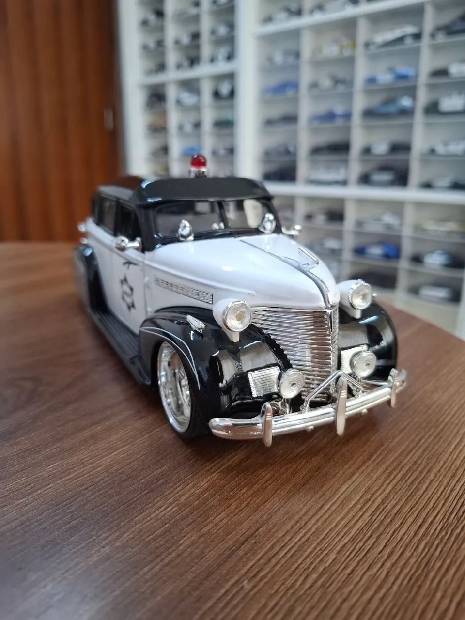 Miniatura Police Jada 1/24 Chevy Master Deluxe 1939 - Hobbies e