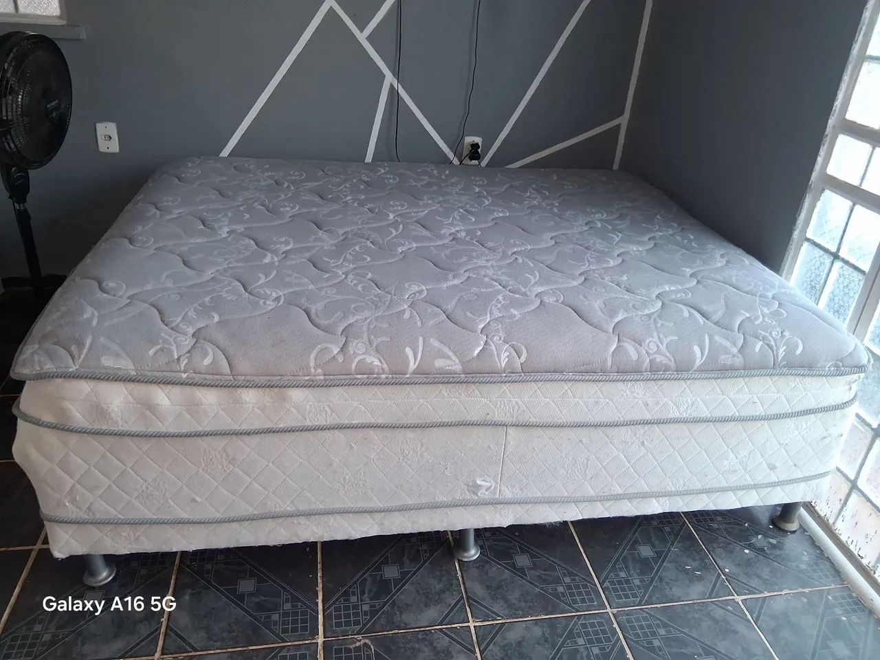 Cama queen size de molas ensacadas higienizada  - Foto 3