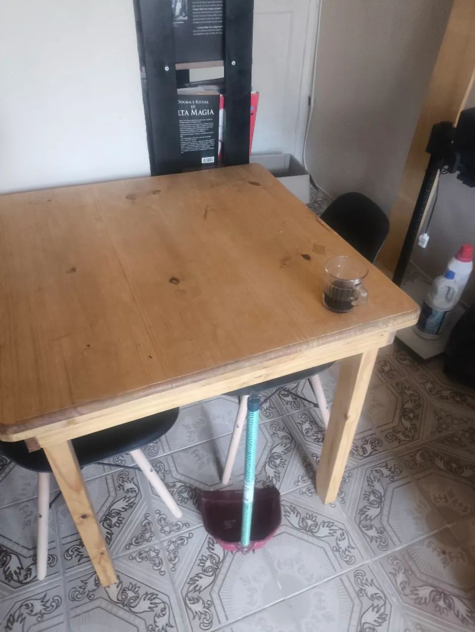 Conjunto de mesa e duas cadeiras - Foto 2