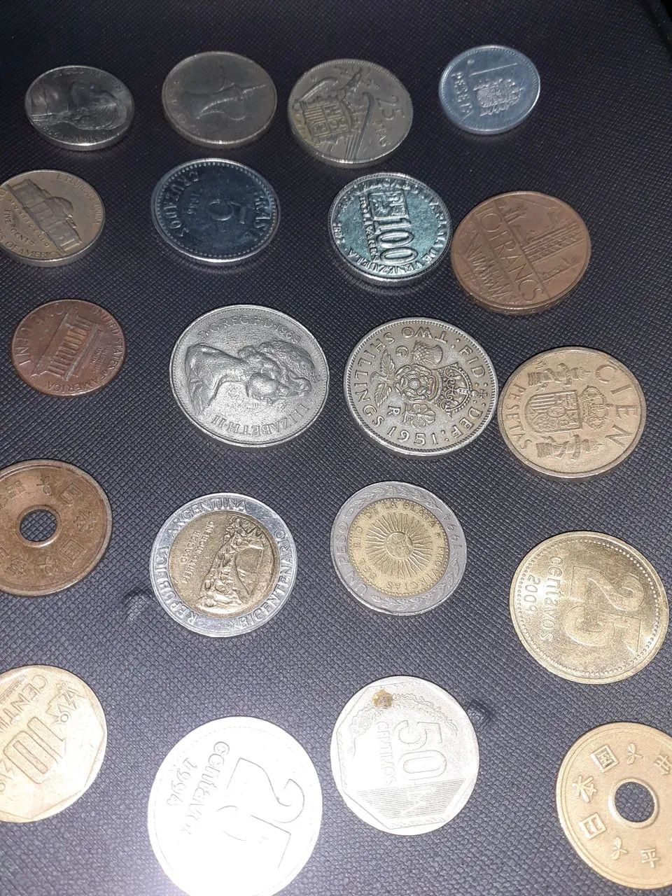 Moedas antigas de outros países  - Foto 2